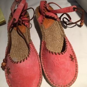 Kenzie Coral Espadrilles So Stinking Cute!